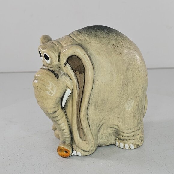 Vintage Josef Originals Elephant Figurine Japan Silly Goofy Anthropomorphic - Picture 7 of 8
